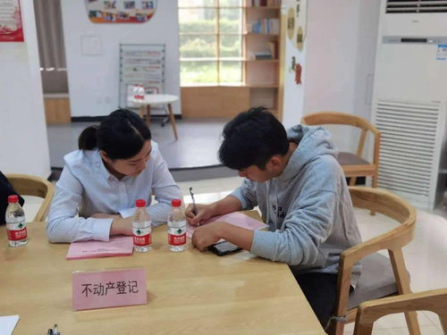 審心在線丨辦證咨詢(xún)服務(wù)進(jìn)社區(qū) 便民服務(wù)惠民生